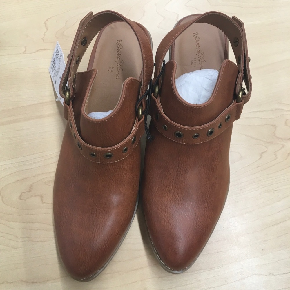 Cognac mules with strap